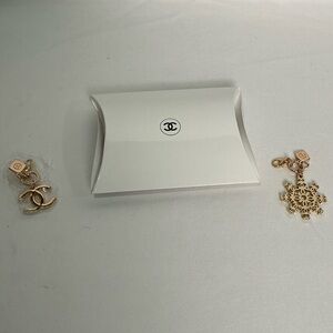 Chanel Holiday Charms Gold CC Snowflake